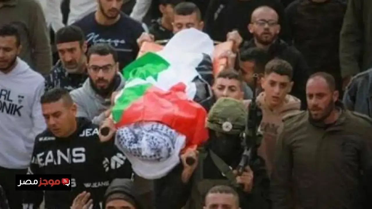 تراجع أسعار الذهب وسط صعود الدولار وتزايد المخاوف من التوترات الجيوسياسية الحالية